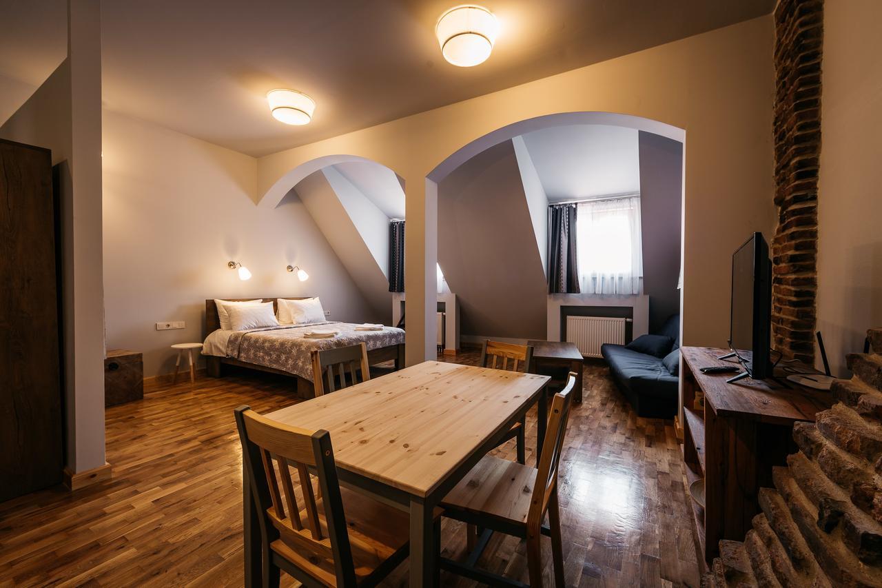 Yellowboot Aparthotel Nagyszeben Kültér fotó