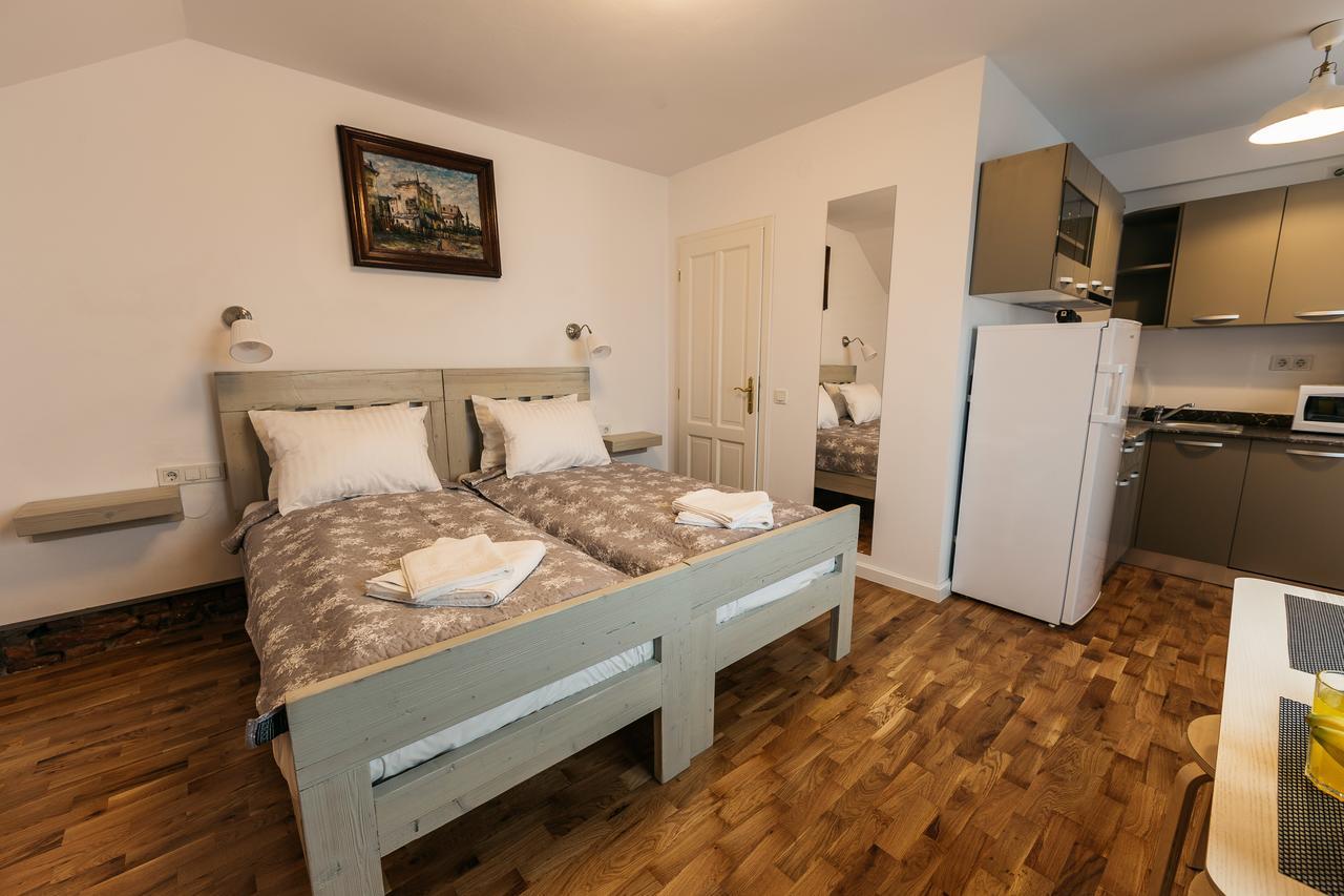 Yellowboot Aparthotel Nagyszeben Kültér fotó