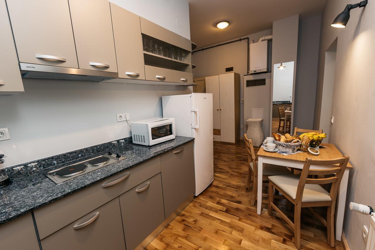 Yellowboot Aparthotel Nagyszeben Kültér fotó