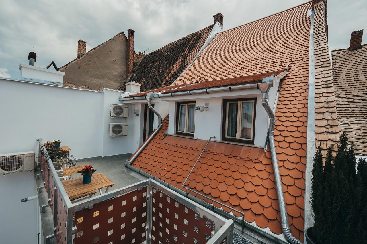 Yellowboot Aparthotel Nagyszeben Kültér fotó