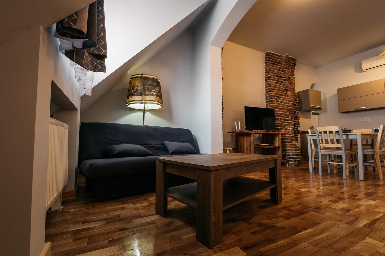 Yellowboot Aparthotel Nagyszeben Kültér fotó