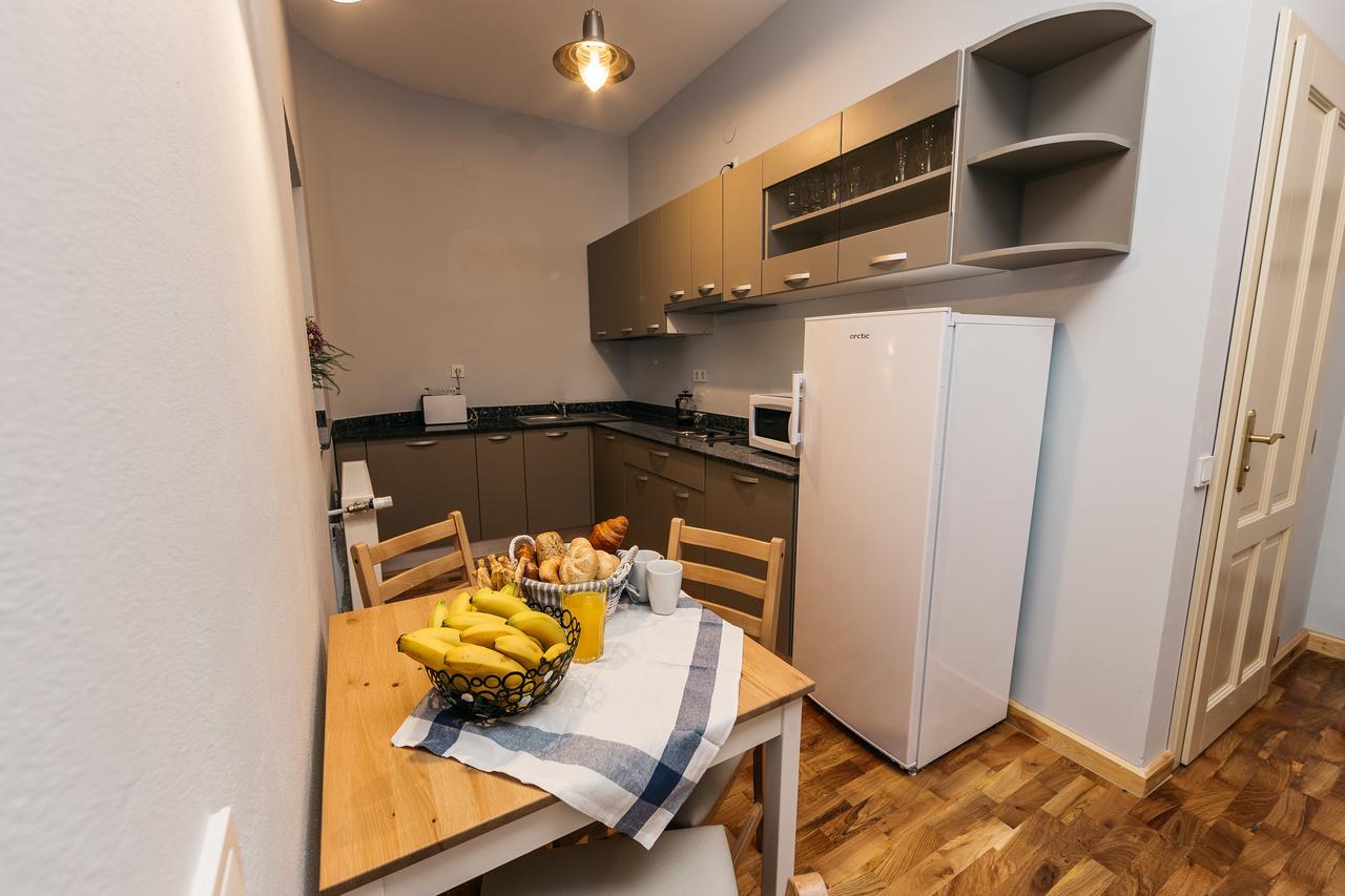 Yellowboot Aparthotel Nagyszeben Kültér fotó