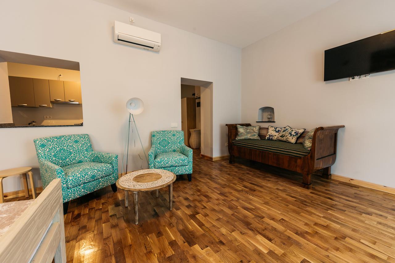 Yellowboot Aparthotel Nagyszeben Kültér fotó