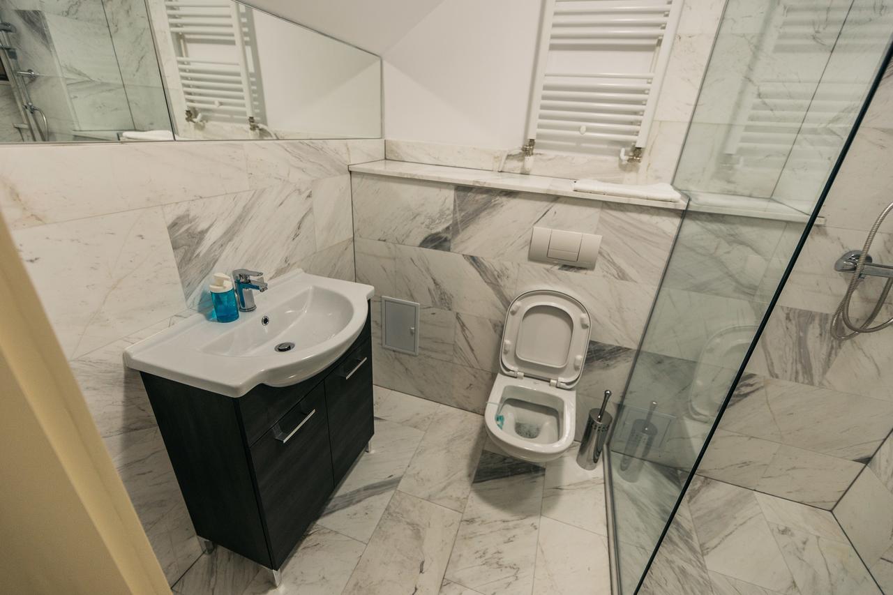 Yellowboot Aparthotel Nagyszeben Kültér fotó
