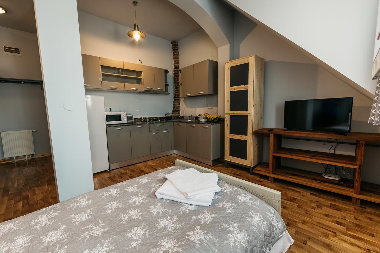 Yellowboot Aparthotel Nagyszeben Kültér fotó