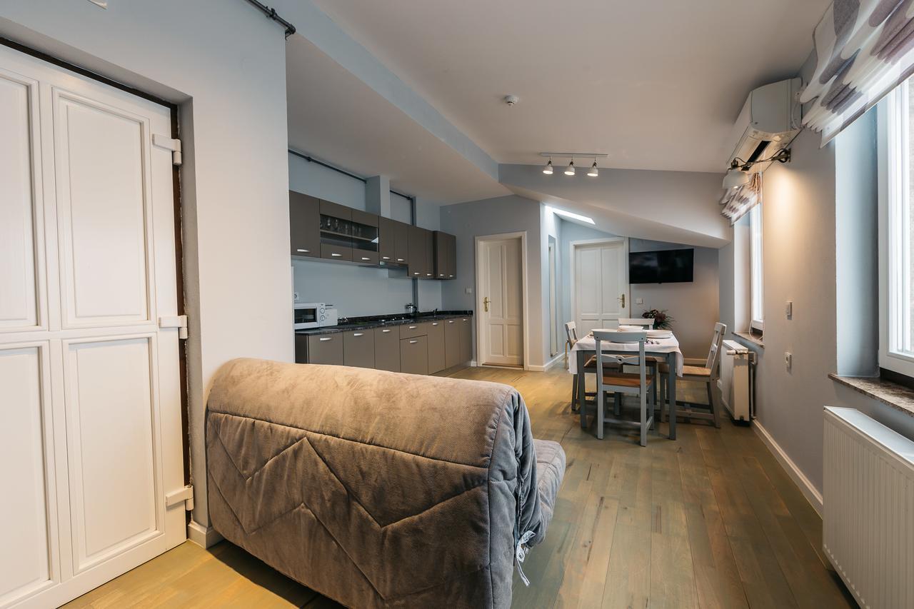 Yellowboot Aparthotel Nagyszeben Kültér fotó