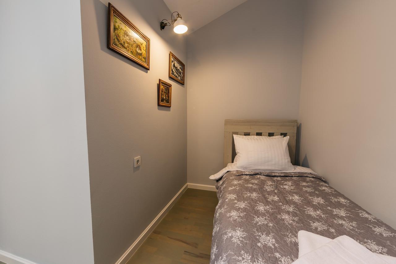 Yellowboot Aparthotel Nagyszeben Kültér fotó