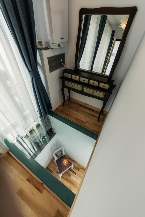 Yellowboot Aparthotel Nagyszeben Kültér fotó